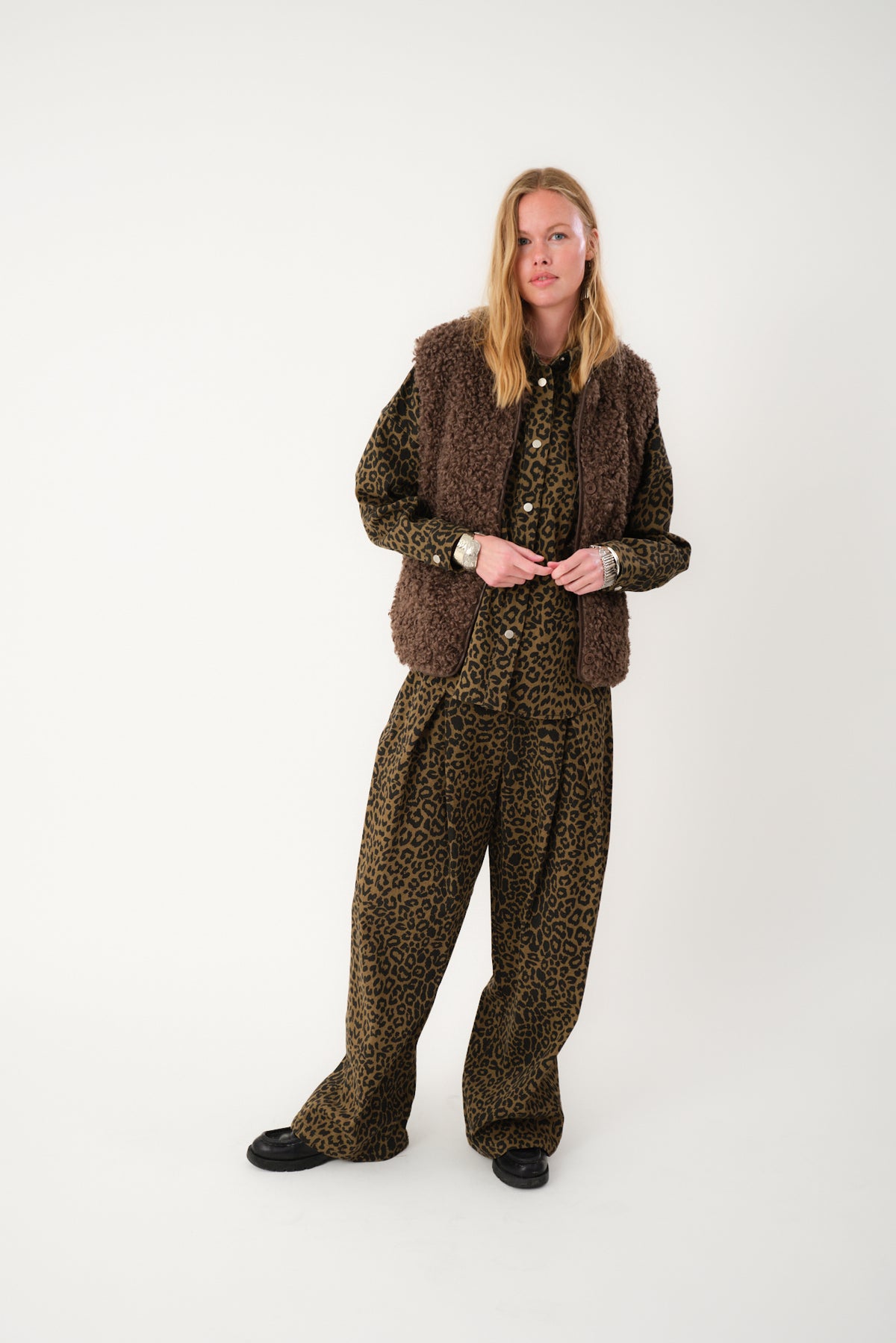 Lollys Laundry VadaLL Weste Vest Dunkelbraun
