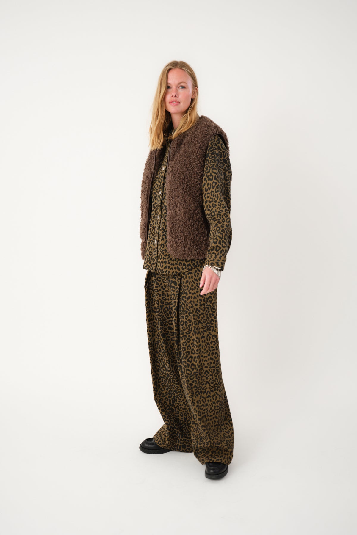 Lollys Laundry VadaLL Weste Vest Dunkelbraun